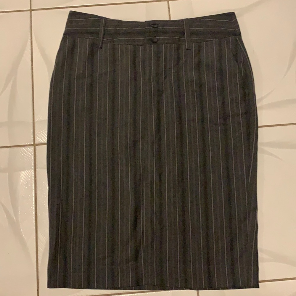 Old Navy Pencil skirt